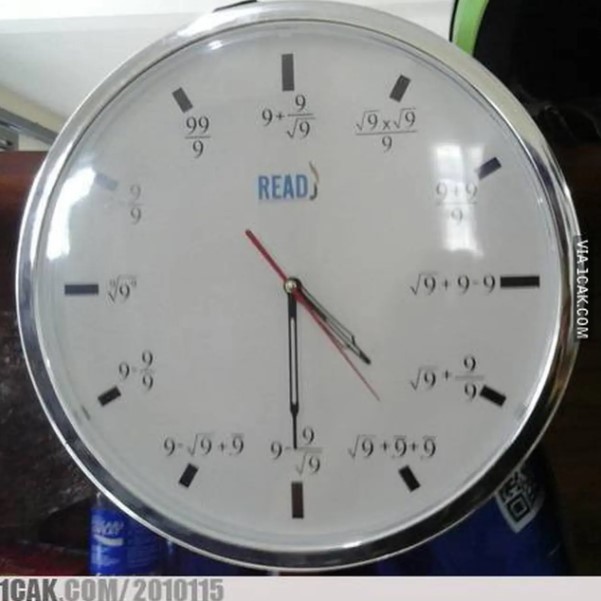 Potret nyeleneh angka di jam dinding © berbagai sumber