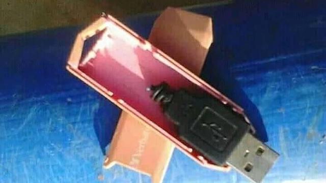 Potret nyeleneh modifikasi barang elektronik Berbagai sumber