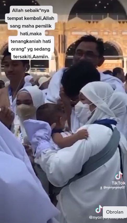 Lesty Kejora ibadah umrah usai KDRT © berbagai sumber