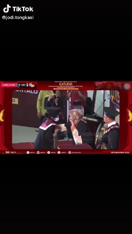 ibu meninggal saat wisuda © berbagai sumber