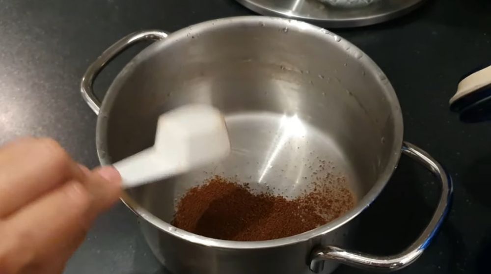 5 Cara hilangkan bau masakan yang menyengat di dapur, pakai 1 bahan