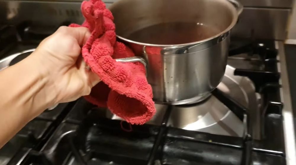 5 Cara hilangkan bau masakan yang menyengat di dapur, pakai 1 bahan