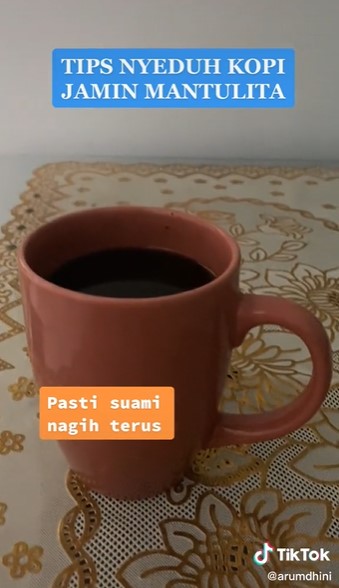 Trik menyeduh kopi hitam ala coffee shop, mudah tanpa mesin