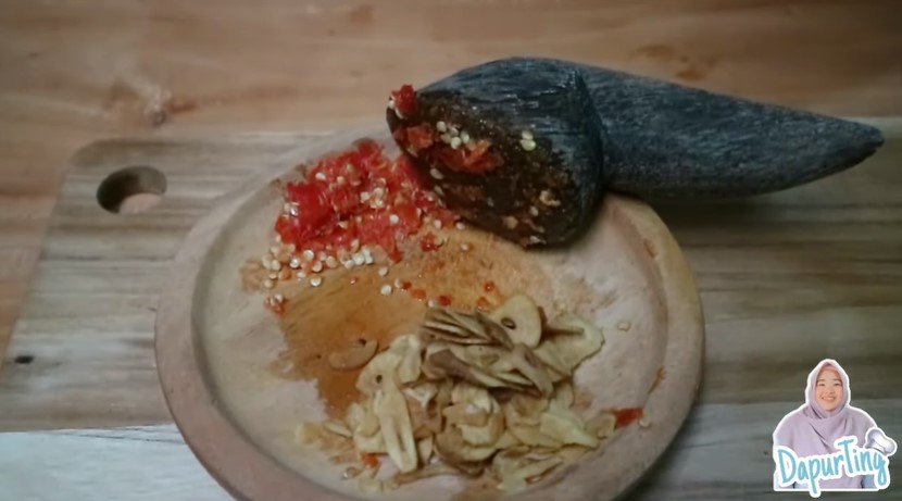 5 Trik bikin sambal petis, nikmat, antiamis, dan awet berbulan-bulan