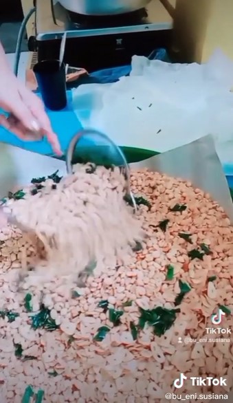 Trik bikin kacang bawang agar hasilnya mulus dan bebas kerak