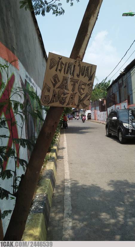 tulisan di spanduk sate © berbagai sumber