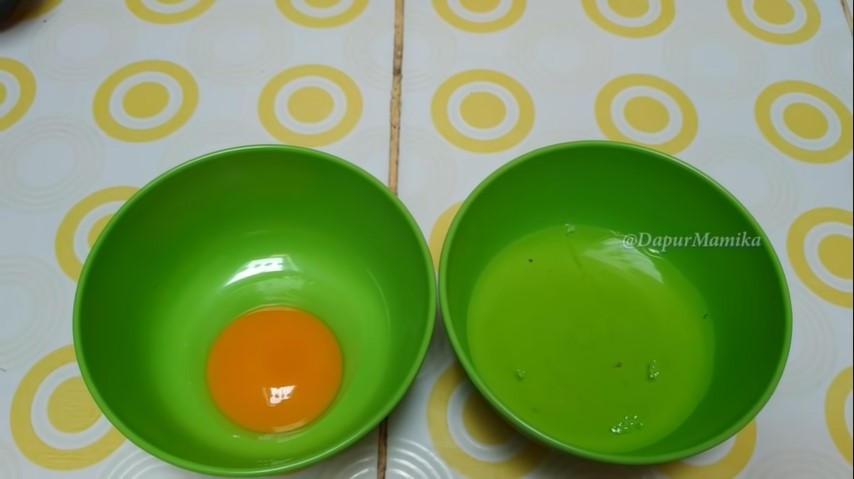 Cara goreng telur ceplok agar rapi dan mulus, tanpa cetakan