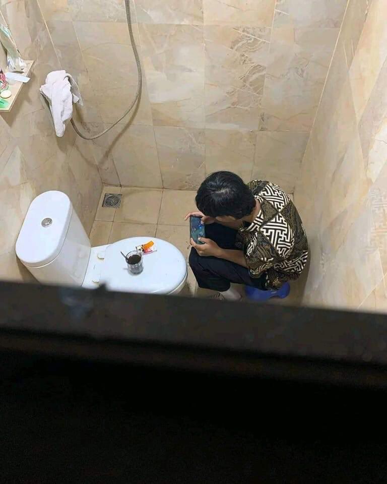 orang numpang istirahat kocak abis © berbagai sumber orang numpang istirahat kocak abis © berbagai sumber