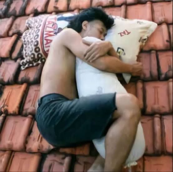 orang numpang istirahat kocak abis © berbagai sumber orang numpang istirahat kocak abis © berbagai sumber
