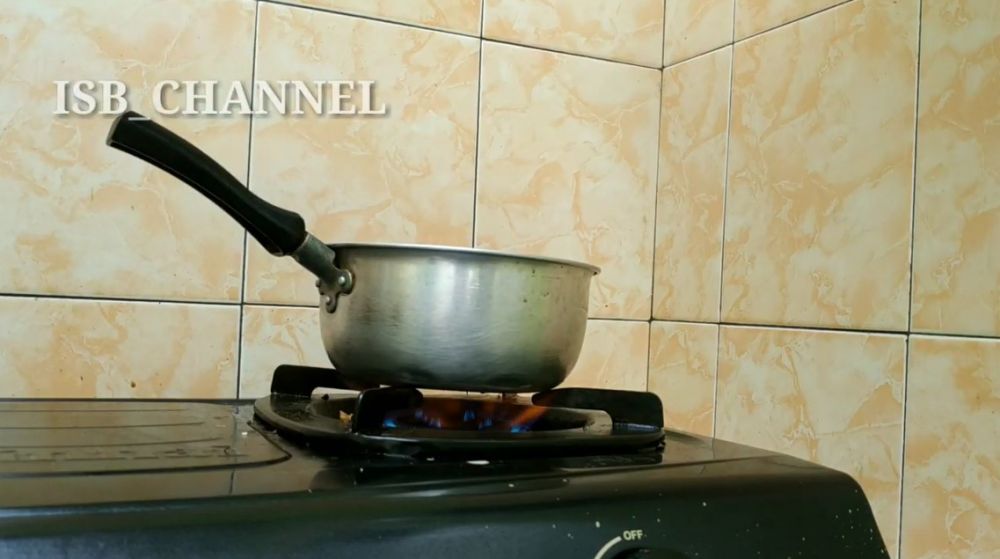 5 Cara menjaga bagian bawah panci tetap mengilap dan tak menghitam
