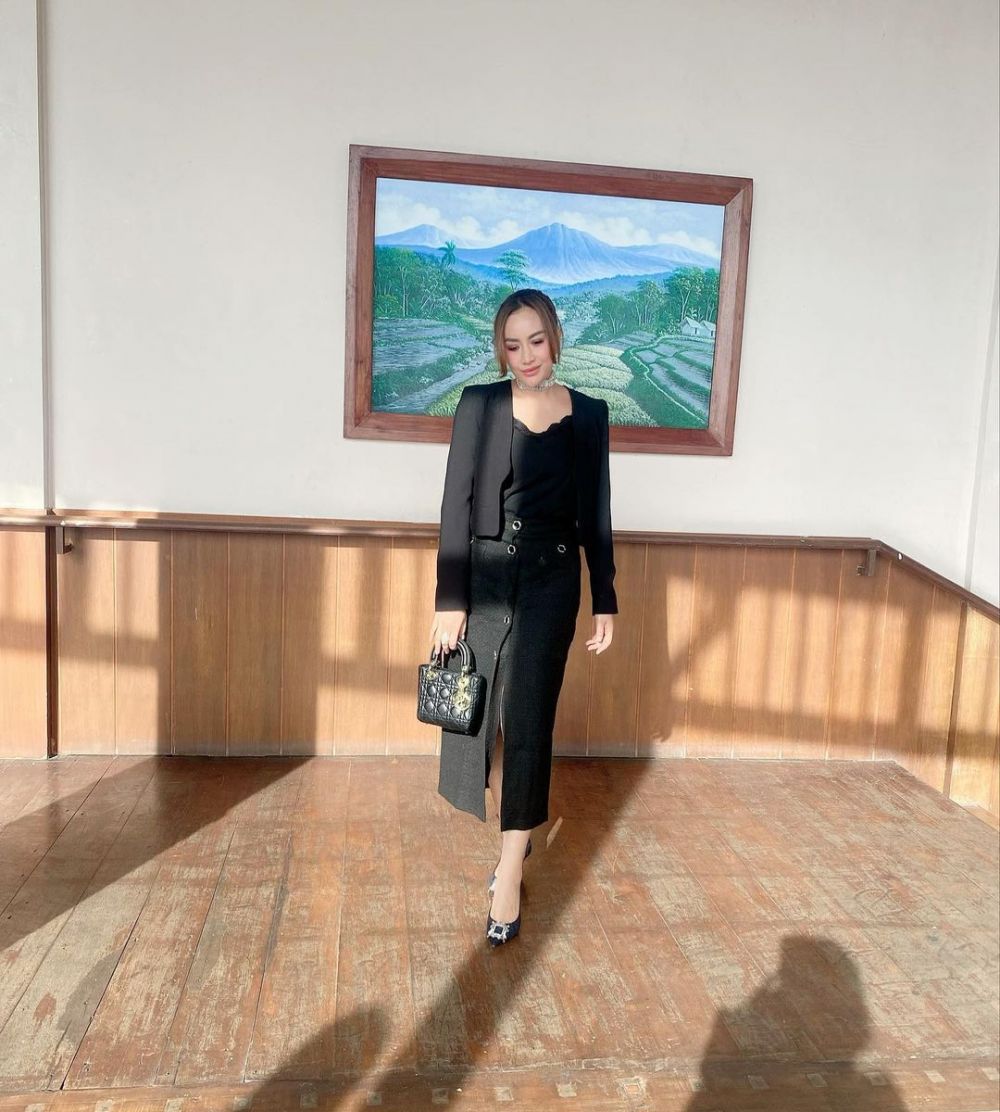 potret terbaru Shinta Bachir © berbagai sumber