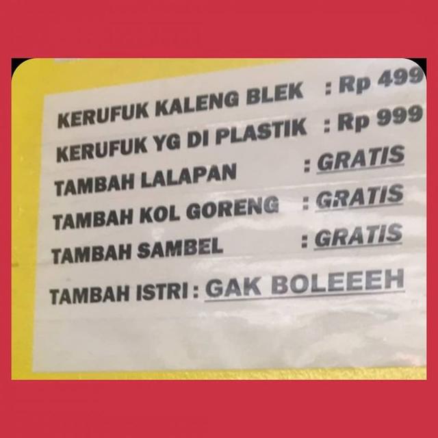spanduk jualan menu nggak nyambung © berbagai sumber