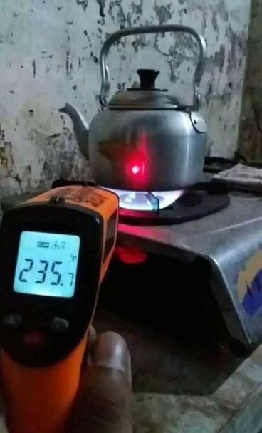 Kelakuan nyeleneh bapak-bapak saat di dapur Berbagai sumber Kelakuan nyeleneh bapak-bapak saat di dapur Berbagai sumber