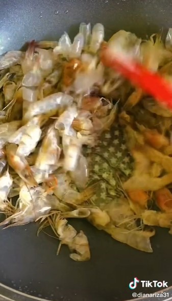 5 Cara bikin kaldu bubuk alami dari kulit udang, simpel dan bebas MSG