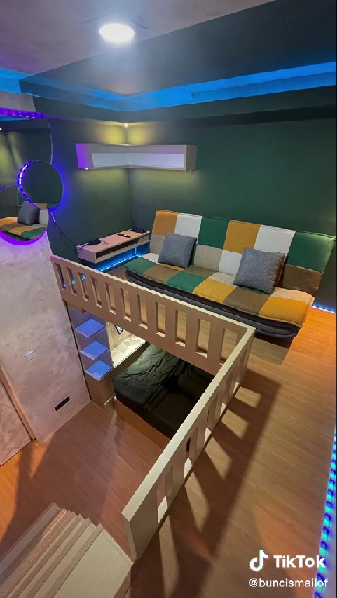 kamar sederhana jadi kamar 1,5 lantai © TikTok/@buncismailof