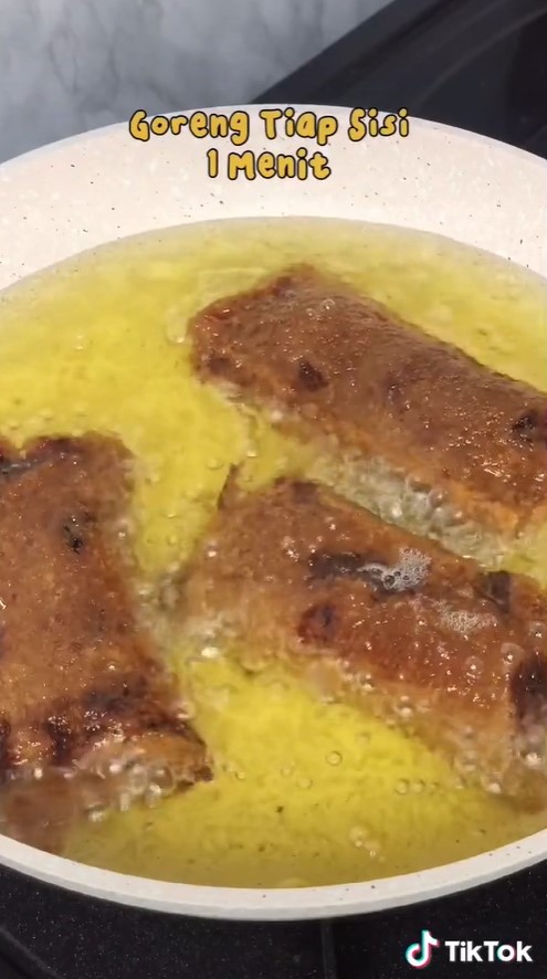 7 Cara bikin double choco pie ala McDonald's, simpel pakai roti tawar