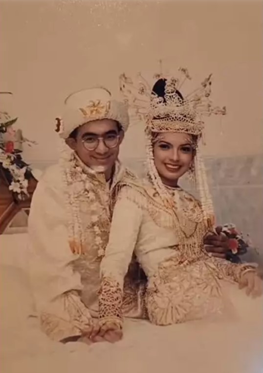 pernikahan presenter wanita © berbagai sumber