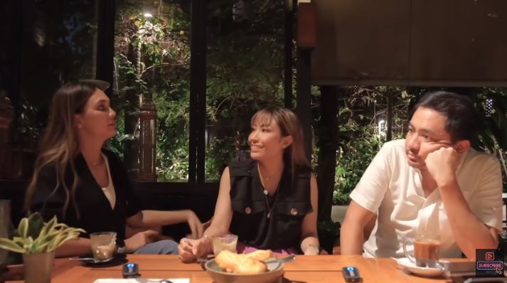 Ayu Dewi pernah ingin cerai  © 2022 You Tube 