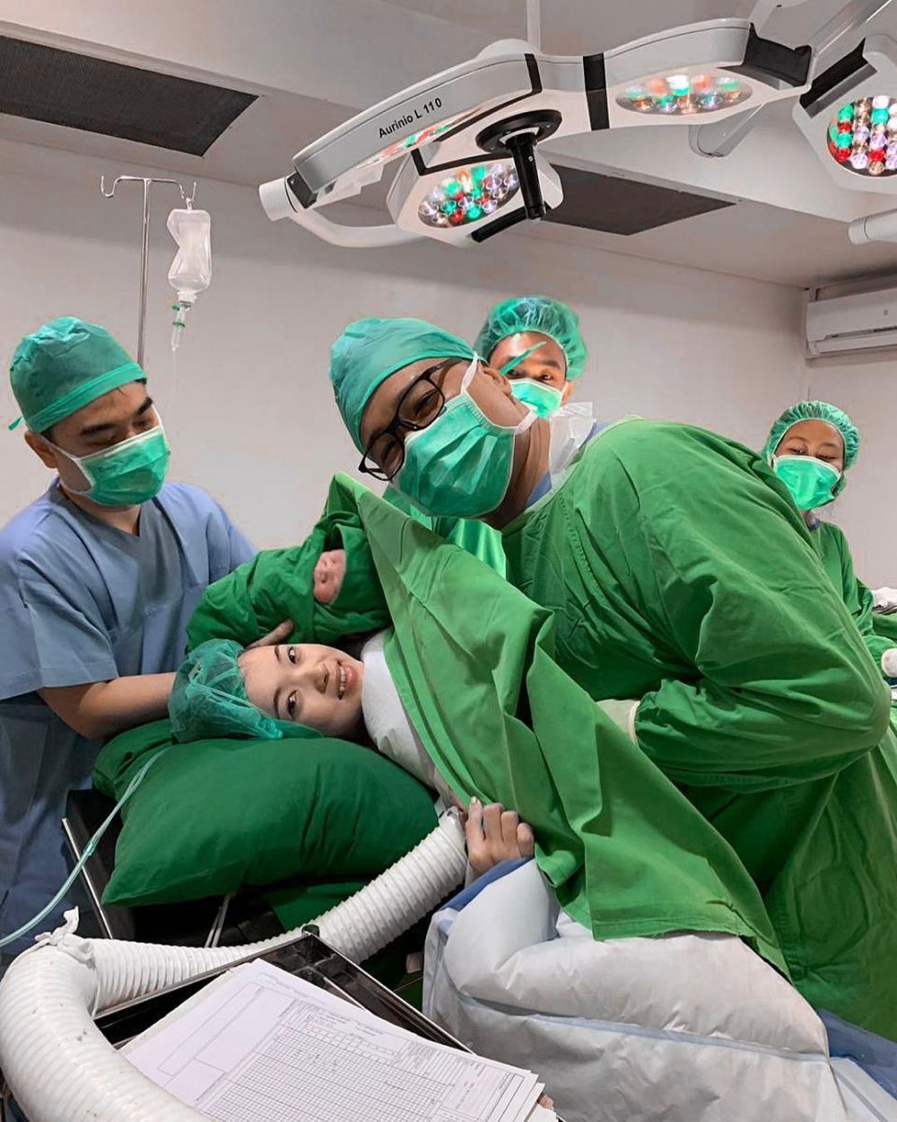 perjuangan eks anggota Cherrybelle melahirkan © berbagai sumber