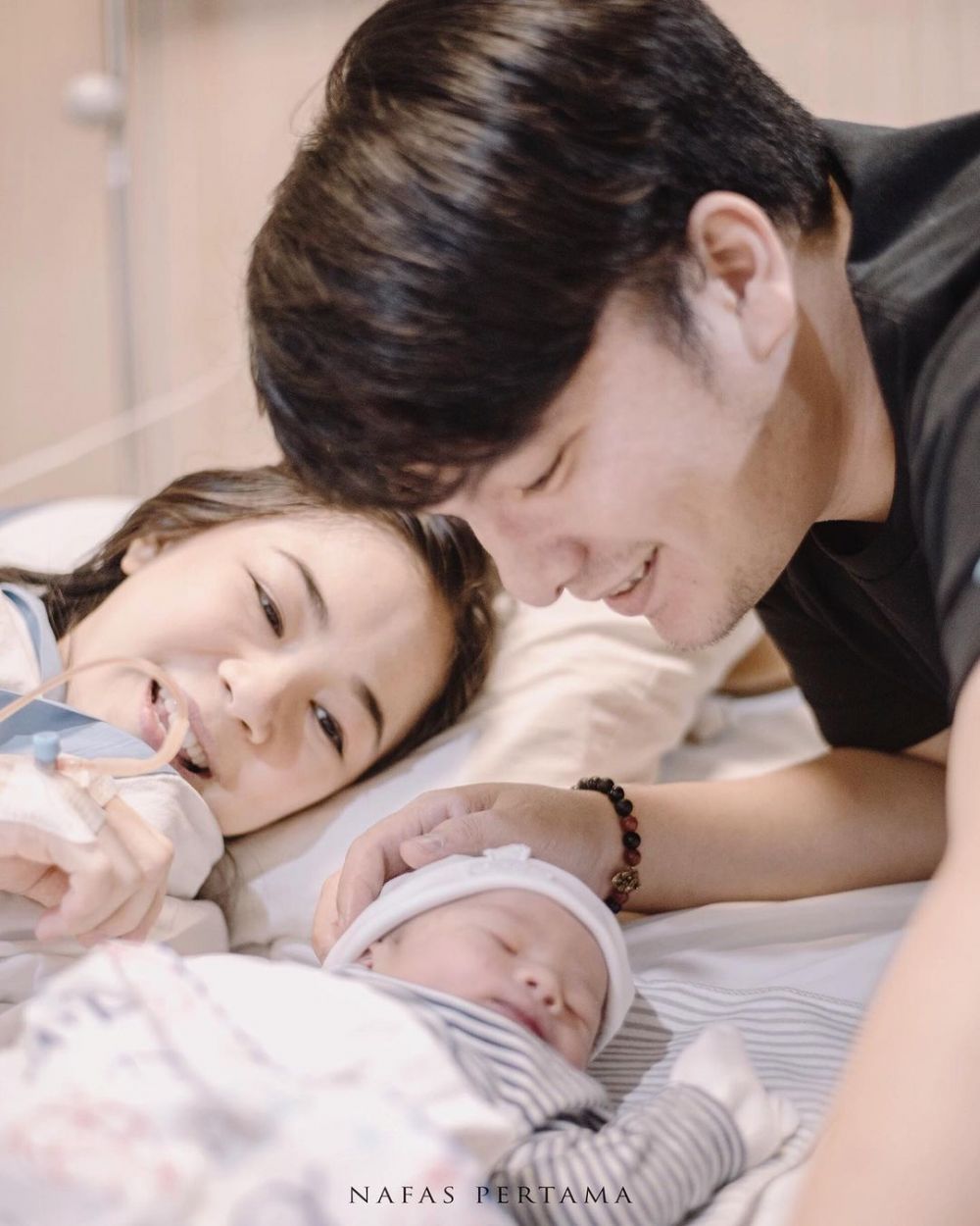 perjuangan eks anggota Cherrybelle melahirkan © berbagai sumber