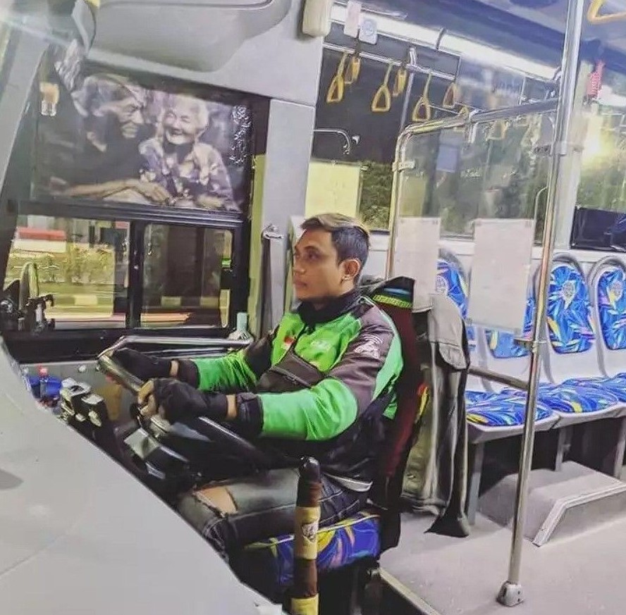 Driver ojek online alih profesi Berbagai sumber