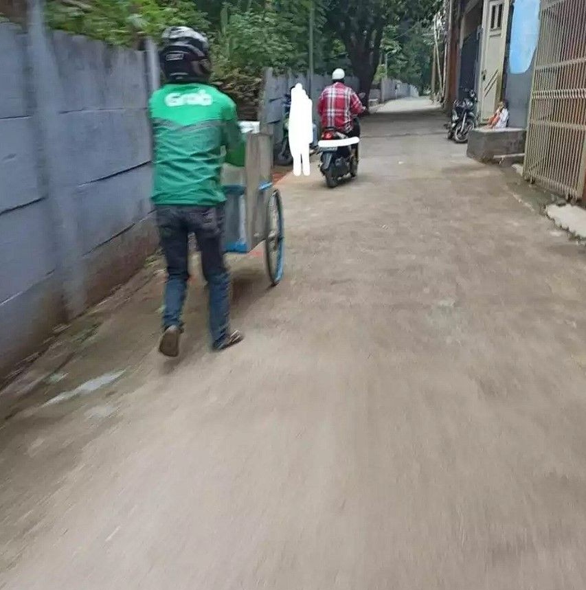 Driver ojek online alih profesi Berbagai sumber