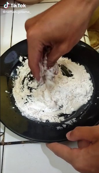 7 Cara bikin ayam krispi ala Shinlin, praktis tak perlu tepung khusus