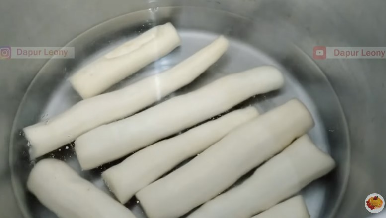 5 Cara bikin peuyeum tape khas Bandung ala rumahan, manis dan legit