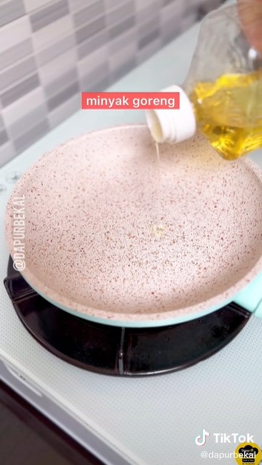 7 Cara bikin pizza super supreme dari nasi sisa, praktis dan enak