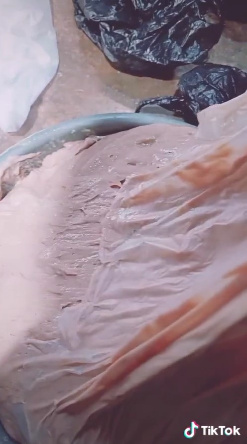 Trik agar adonan bakso tidak menempel pada plastik saat disimpan