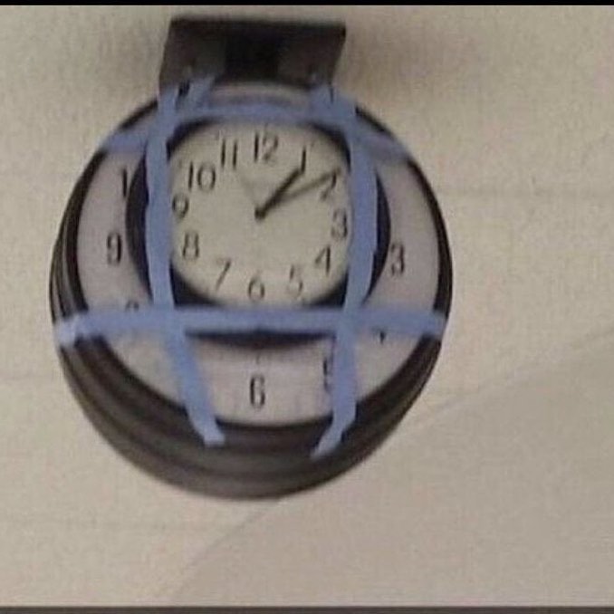 orang amankan barang supaya nggak hilang © 2022 berbagai sumber