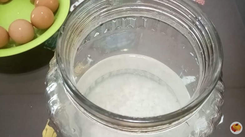 5 Cara bikin telur asin dari telur ayam, tanpa abu gosok & tanah liat
