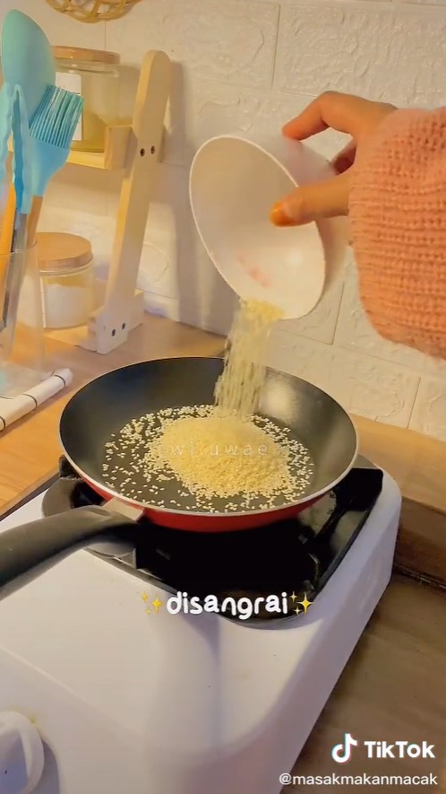 7 Cara simpel bikin minyak wijen, cukup pakai 2 bahan