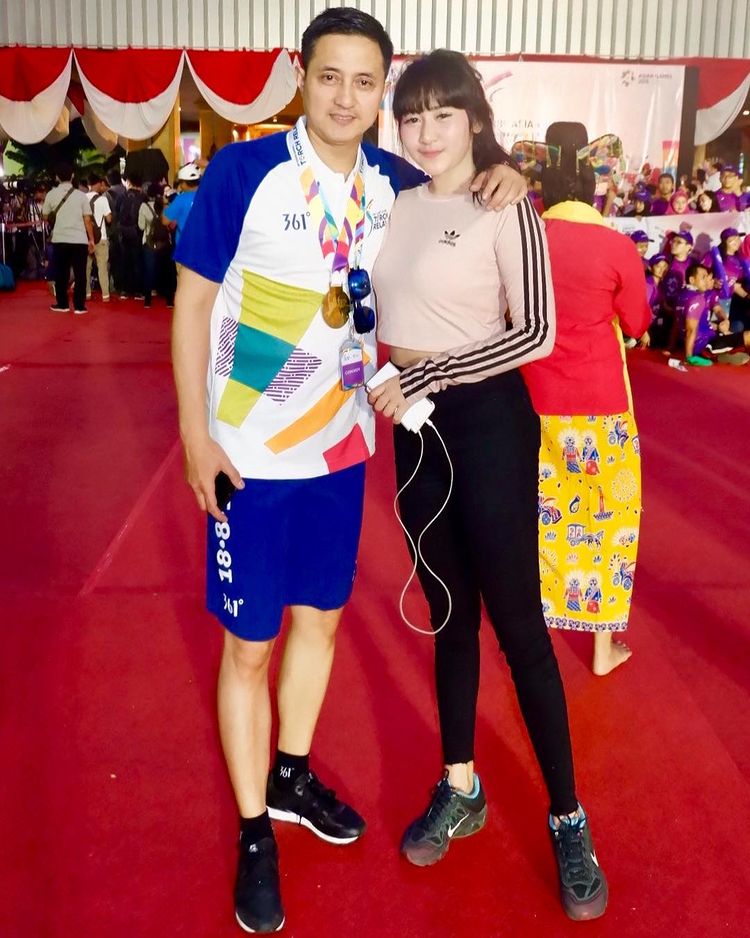 Ricky Subagja & istri ketiga © berbagai sumber