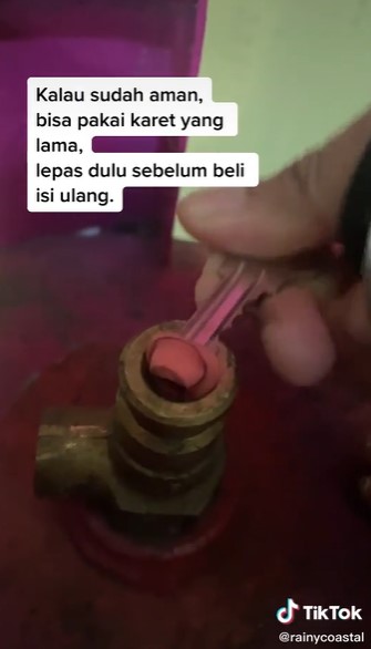 Trik jitu mengganti gas LPG, aman dan gampang ditiru buat pemula