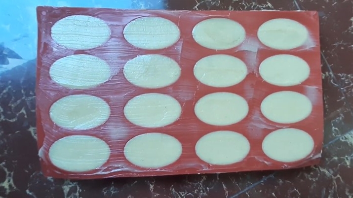 Jangan dibuang, 9 cara bikin sabun cuci piring dari minyak jelantah