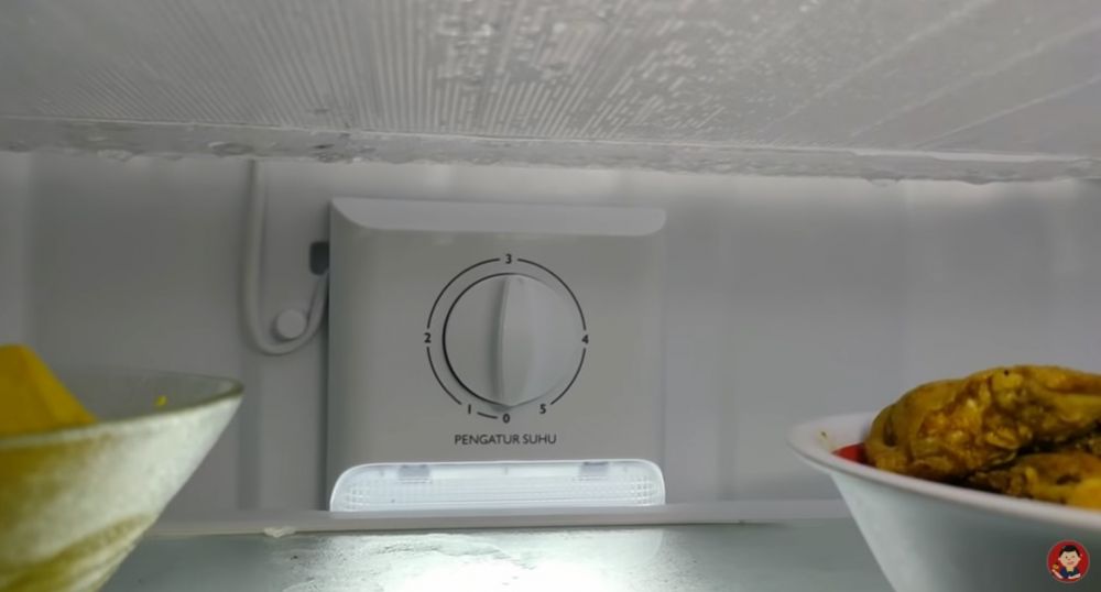 Perlu dihindari, 5 penyebab bunga es cepat menumpuk di kulkas 1 pintu