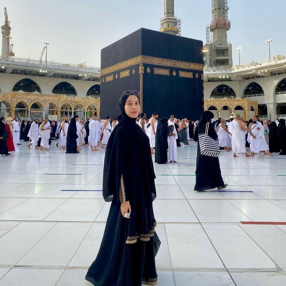 Nadya Arifta jadi pengusaha Instagram