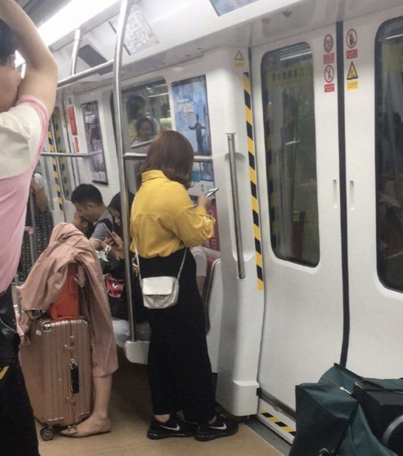 Objek seperti hilang sebagian Berbagai sumber