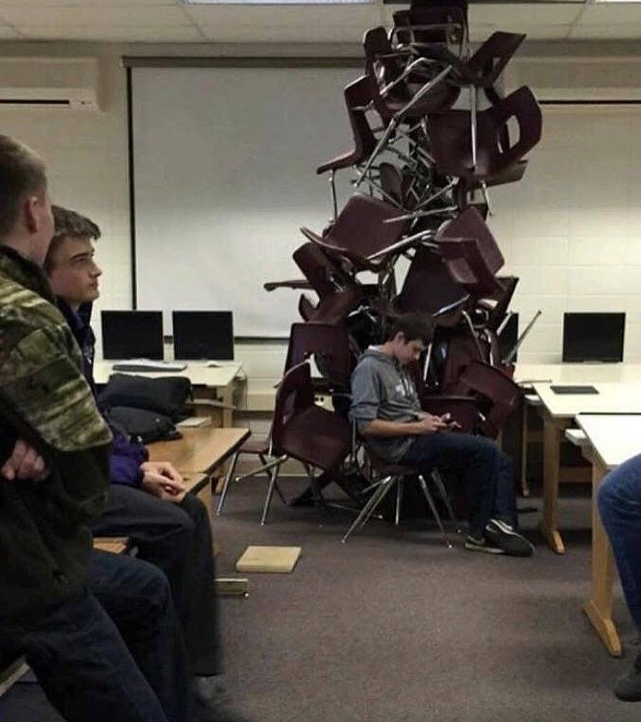 aksi menantang bahaya © berbagai sumber aksi menantang bahaya © berbagai sumber