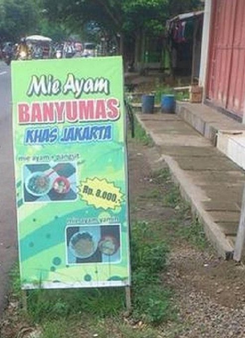 pemberitahuan cabang toko malah bingungin © berbagai sumber