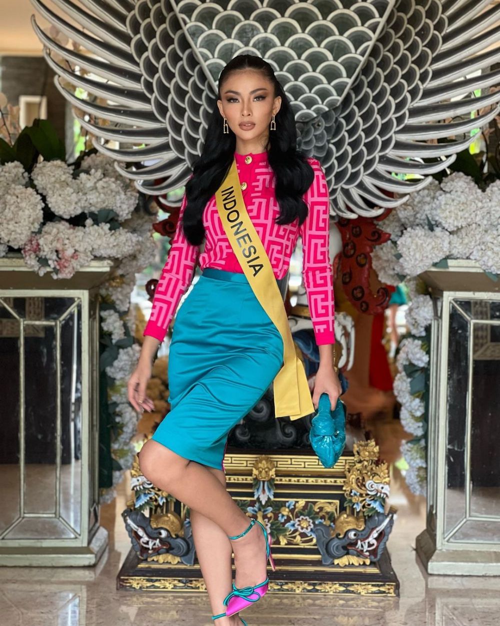 Gaya Andina Julie di karantina Miss Grand International, bak barbie © 2022 brilio.net