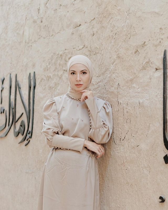 Ratna Galih mantan pacar Raffi Ahmad  © berbagai sumber