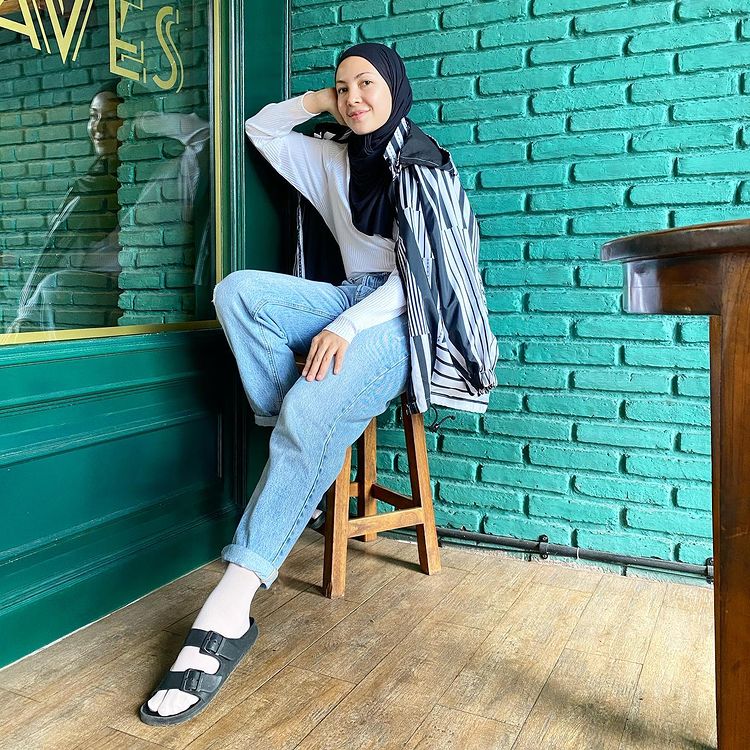 Ratna Galih mantan pacar Raffi Ahmad © berbagai sumber Ratna Galih mantan pacar Raffi Ahmad © berbagai sumber