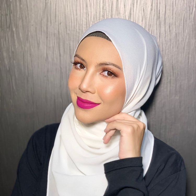 Ratna Galih mantan pacar Raffi Ahmad © berbagai sumber Ratna Galih mantan pacar Raffi Ahmad © berbagai sumber