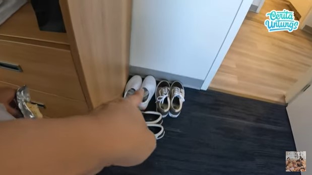 potret kos-kosan Gavin anak Arie Untung © 2022 You Tube 