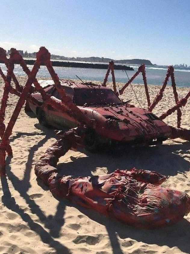 Mobil menyerupai binatang Berbagai sumber