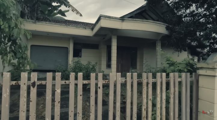 11 Potret rumah mendiang Farida Pasha di Semarang, tak terurus 7 tahun
