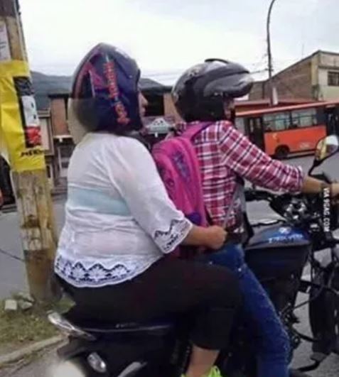 helm rusak mendadak nyeleneh © berbagai sumber