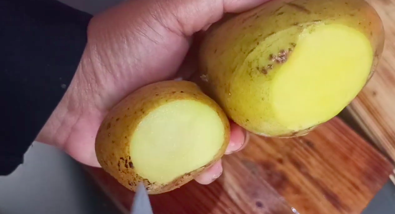 4 Cara simpel memilih kentang berkualitas baik untuk dibikin keripik